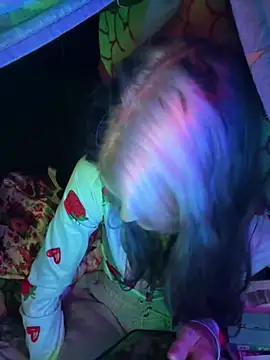 ittybittymeryssa Live Webcam on Stripchat