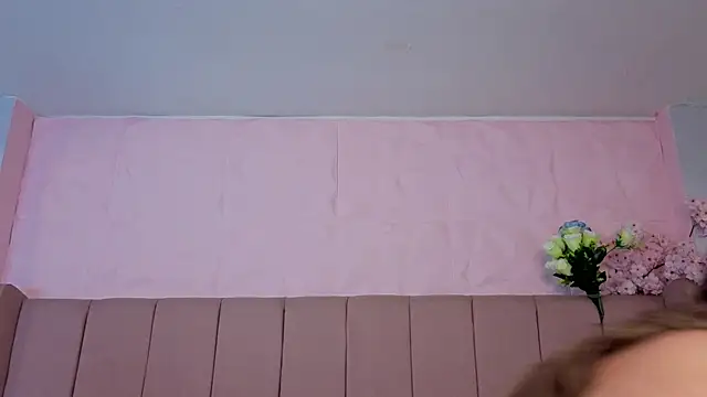 mollybigboobs12 - MollyBigBoobs12's free webcam