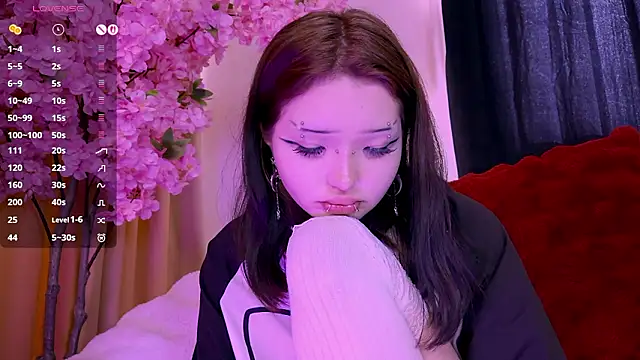 lein_bone (F teen) - take off panties