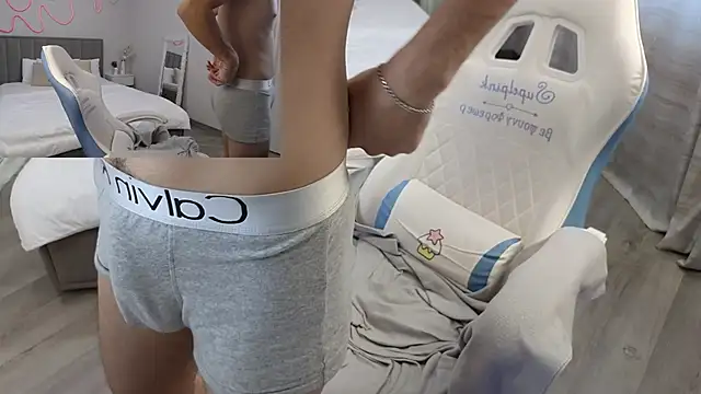 moonlinskinn (M twink) - take off my t-shirt