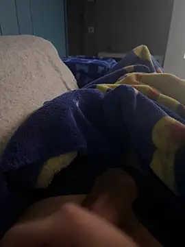 groschibre40100's room