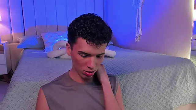 seab_trooy - Seab_trooy's free webcam - UK Sex Cams