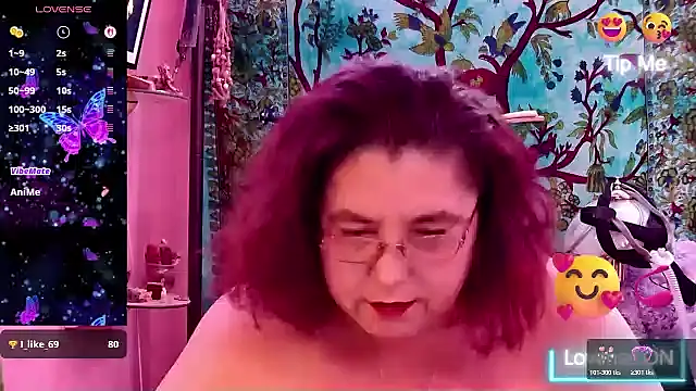 lil-gemini-hippy - Lil-gemini-hippy's free webcam