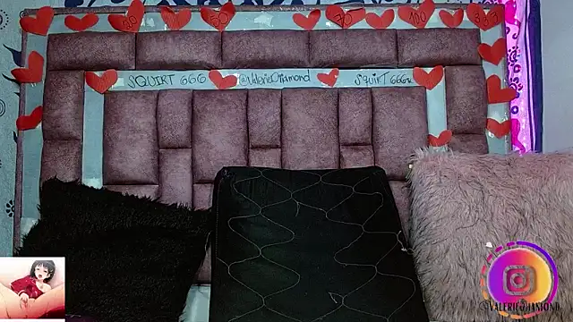 valeriediiamond - ValerieDiiamond's free webcam