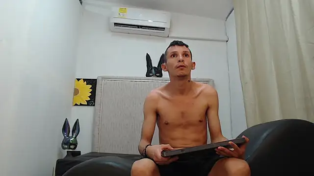 no_mercy_group_ - No_mercy_group_'s free webcam