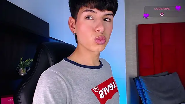 ezra_storm (M twink) - Hard cock close