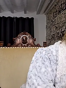 kylie_blck (F young) - PussySlap with whip+1SurpriseVideo