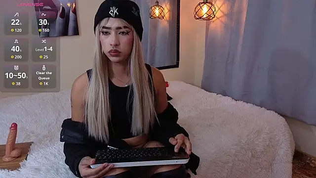 flor_gil - Flor_Gil's free webcam - UK Sex Cams