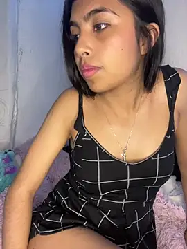 Webcam Model (Diane_Ritz)  is live.Free join now!