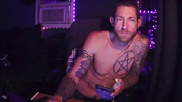 kingcole2390 - KingCole2390's free webcam - UK Sex Cams