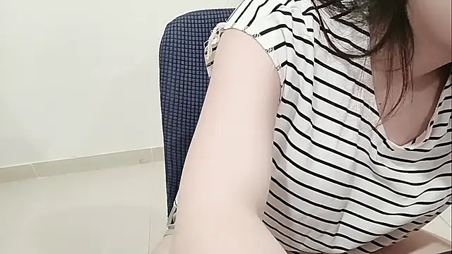 milajinxi - Milajinxi's free webcam - UK Sex Cams