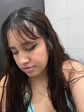 Webcam Model (Samantthaescobar)  is live.Free join now!