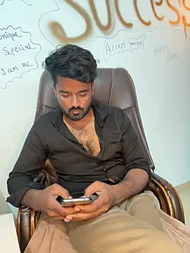 meekbatgirl - MeekBatgirl's free webcam