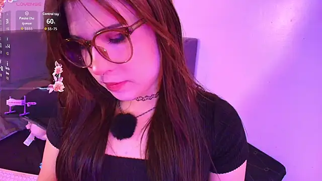 yuri_stars - Yuri_Stars's free webcam