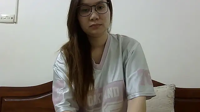 kiko_sunflower - Kiko_sunflower's free webcam