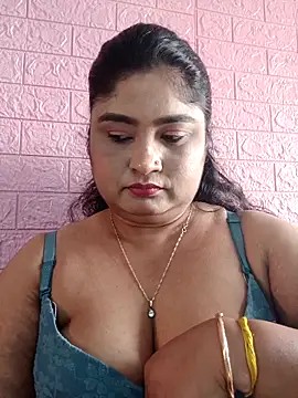 hornyriyanka - Hornyriyanka's free webcam