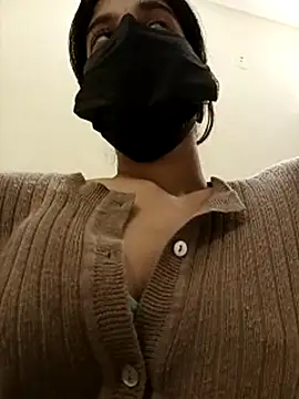 Webcam Model (Shirya450)  is live.Free join now!