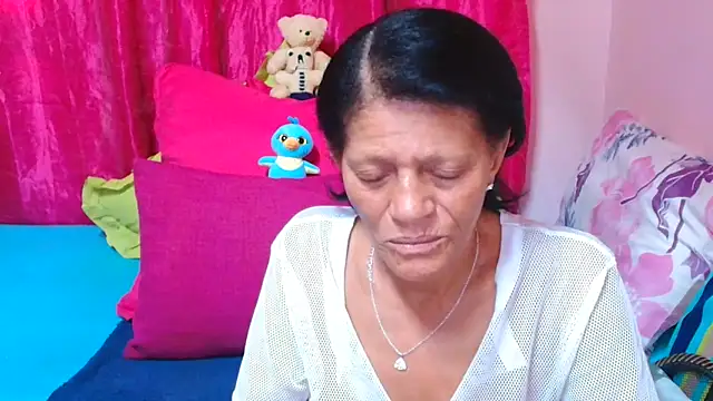 sluttyroxy - SLUTTYROXY's free webcam - UK Sex Cams