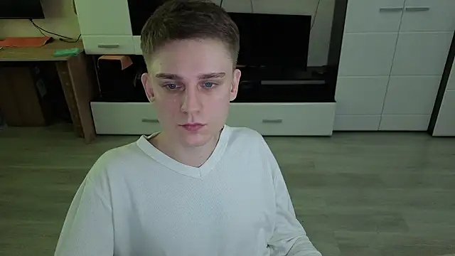 angryzan - Angryzan's free webcam - UK Sex Cams