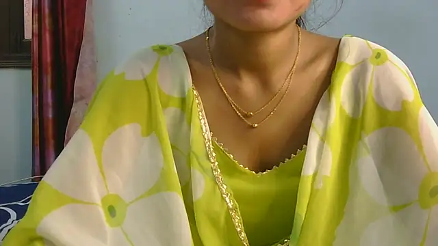 aarti_misty71 (F teen) - boobs show