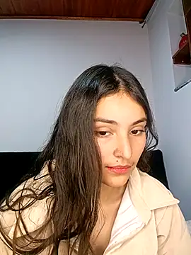 hotwife26 (F teen) - dilso in pussy