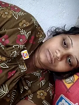 sweetqueen143 webcam