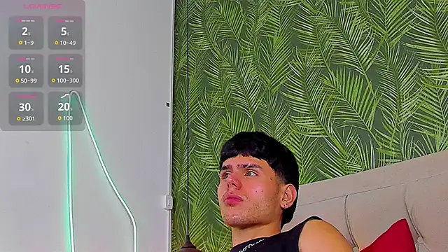 nathaniel_park (M young) - DELIVERY OF HOT MILK FOR DADDY 💦