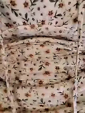 ThickPearlx23 webcam