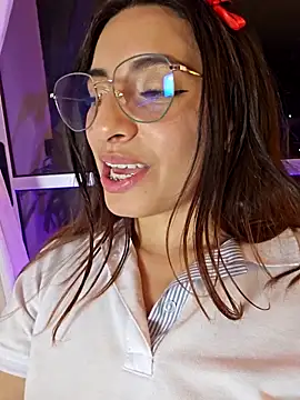 Webcam Model (Meganthomson)  is live.Free join now!