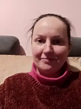 BustyLadyAlma webcam