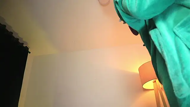 ashleyvalirya webcam