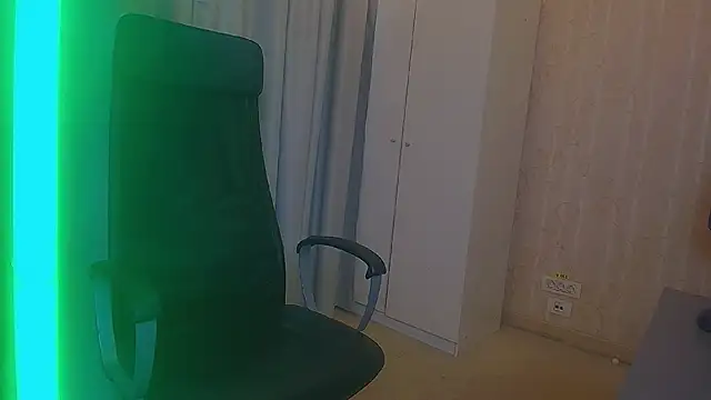 kellenwest (M twink) - cum show