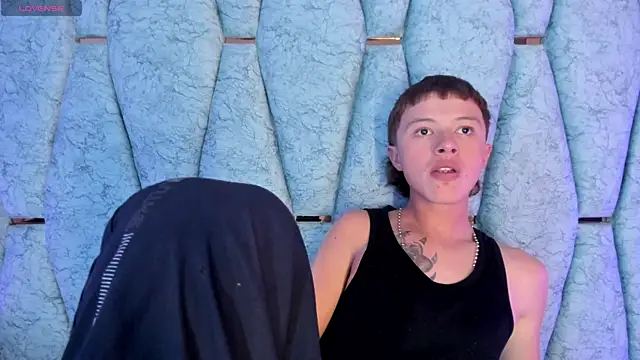 Genesis_And_Jack_ webcam