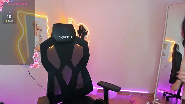 AliceeinWonderlanddd webcam