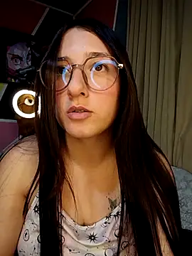 Webcam Model (Mysticdooll69)  is live.Free join now!