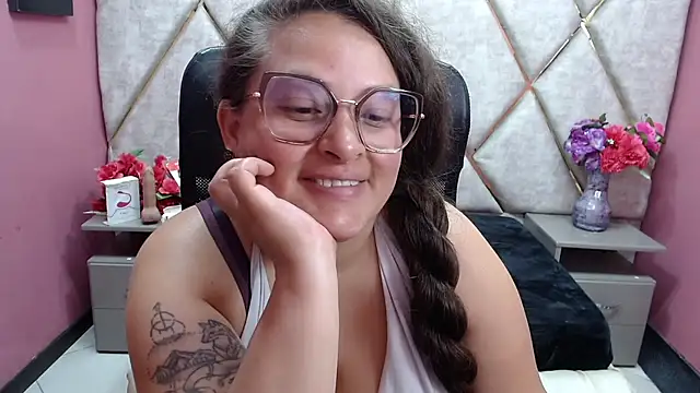 sarah_boobs_ - Sarah_Boobs_'s free webcam - UK Sex Cams