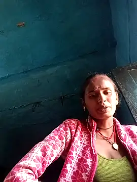 Webcam Model (Jan_692)  is live.Free join now!