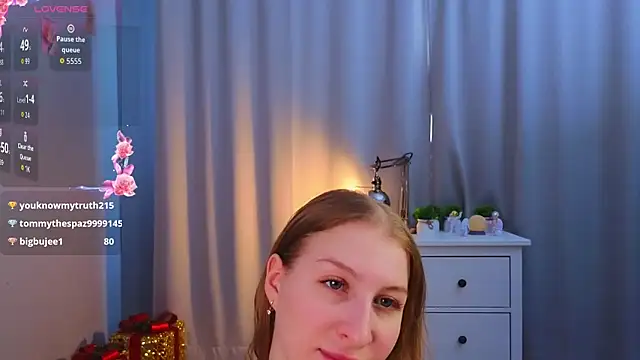 lorettagladman - LorettaGladman's free webcam - UK Sex Cams