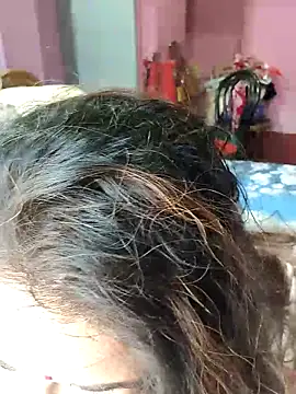 hotbhabhi011 - Hotbhabhi011's free webcam