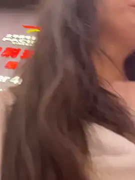美女yourkeer在线直播