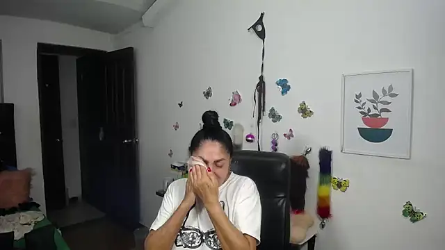 mature_bigboobs10 webcam