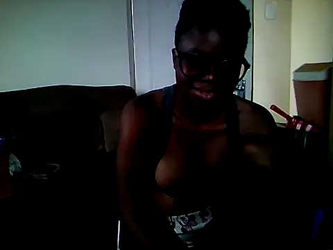 Sexylionessxx27 webcam