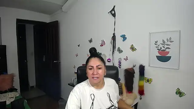 mature_bigboobs10 webcam