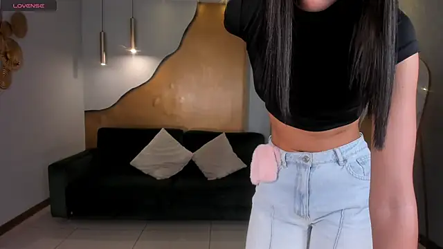 niasalvatore - NiaSalvatore's free webcam - UK Sex Cams