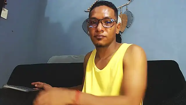 grandeygruesa1 - Grandeygruesa1's free webcam - UK Sex Cams