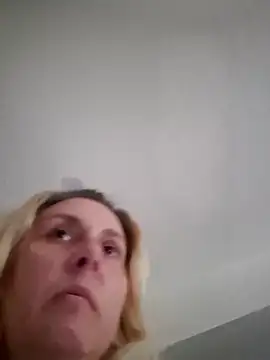 Amelia9798 – webcam model profile photo