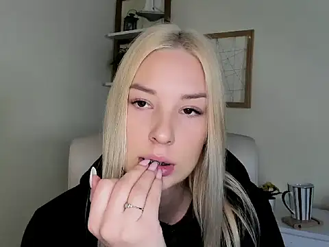 velvetangela - VelvetAngela's free webcam - UK Sex Cams