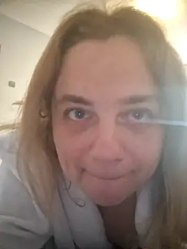 vitnikis - VitniKis's free webcam - UK Sex Cams