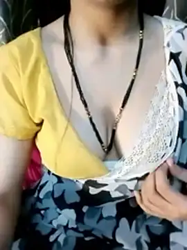 hot_rashika_ (F teen) - Kiss 😘 me