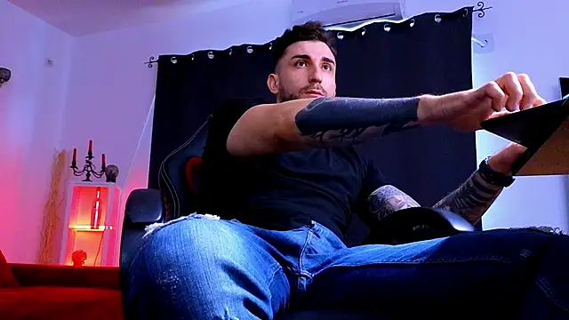 mightyaaron66 (M young) - 𖤐🔥 parTy Time ,House parTy  !  💨𖤐